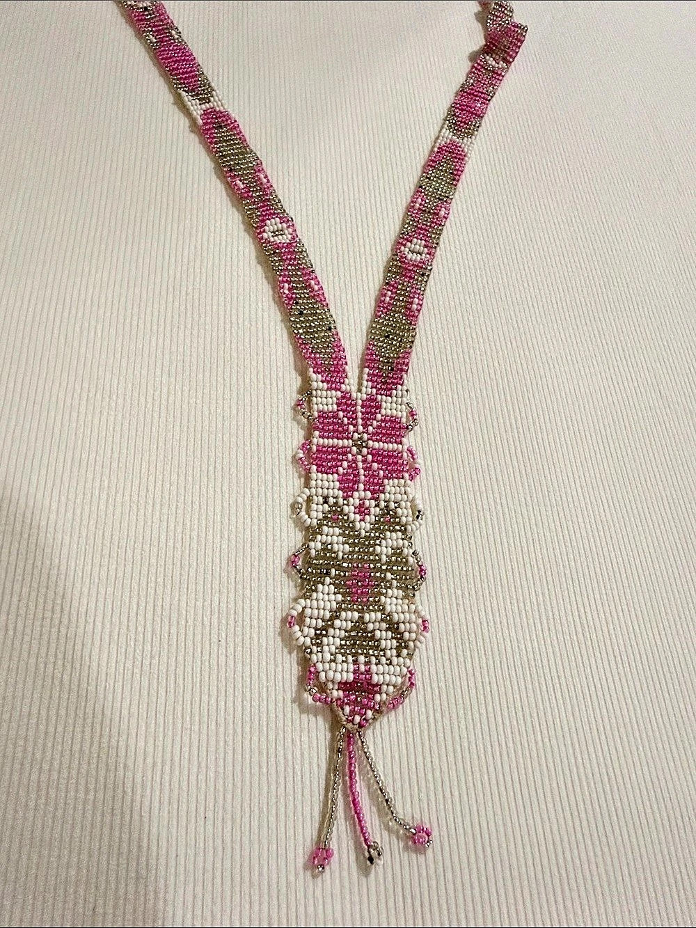 Pink & White Beaded Pendant Necklace